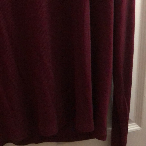 NWT Burgundy Long Sleeve Soft Ribbed Top for Women - Picture 4 of 9